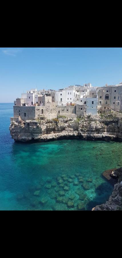 Polignano A Mare: Sulla Piazza Di Domenico Modugno Villa Exterior photo